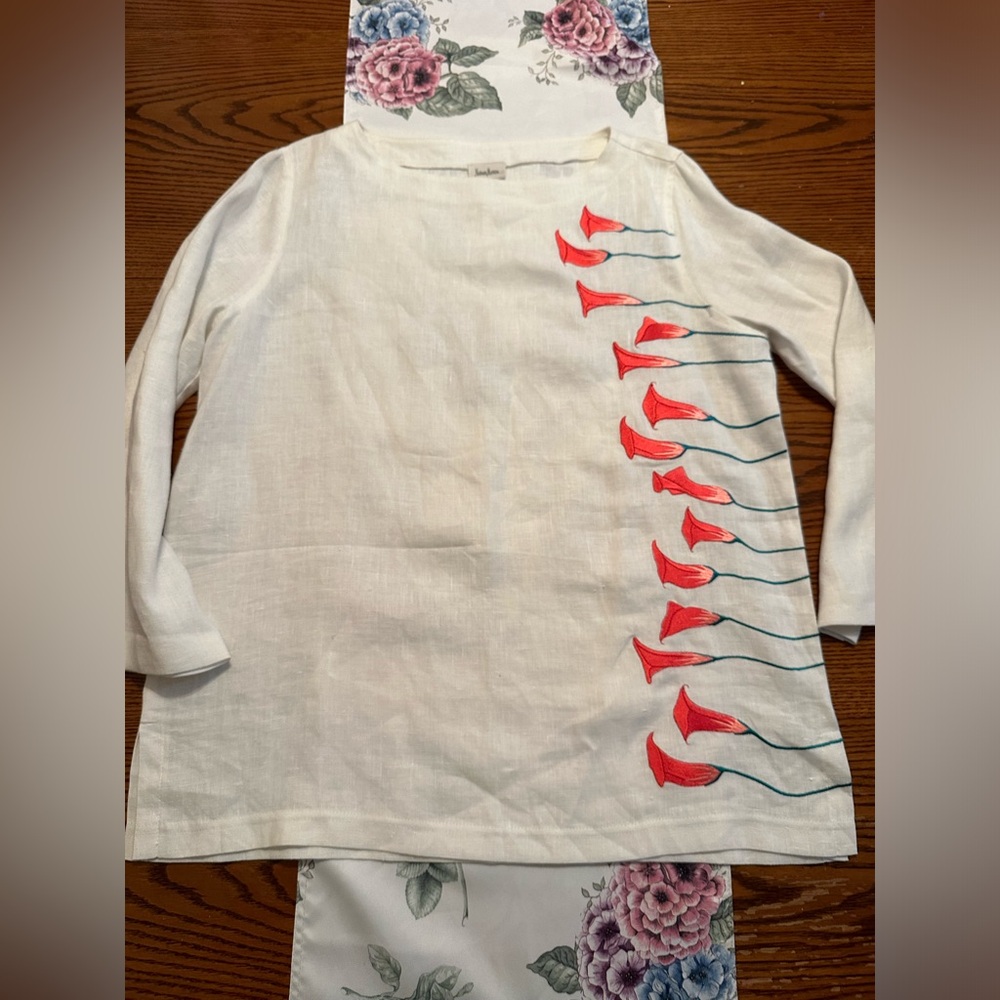 Neiman Marcus  top - Picture 3 of 6